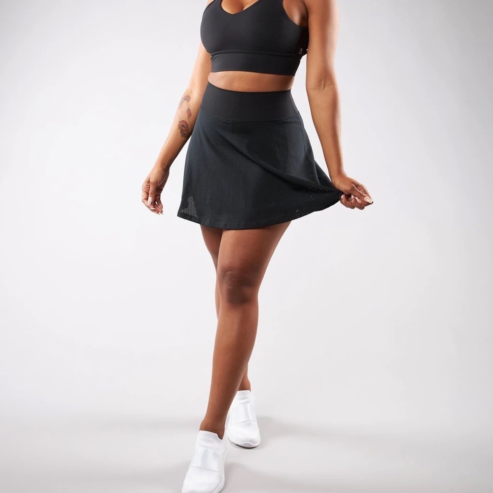 Buff Bunny Cellular Skort (Black Size Large)